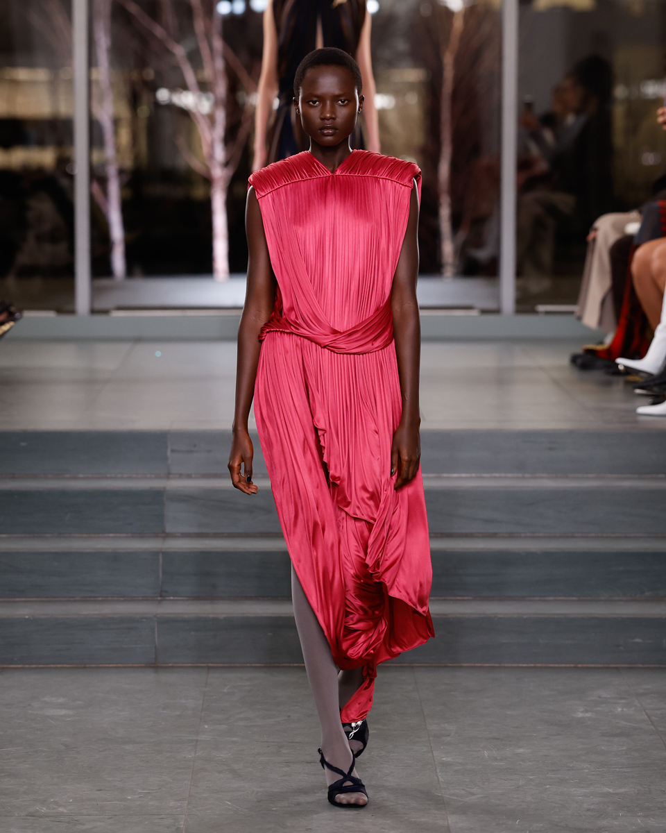 TB_FW25_SHOW_look_040_4x5