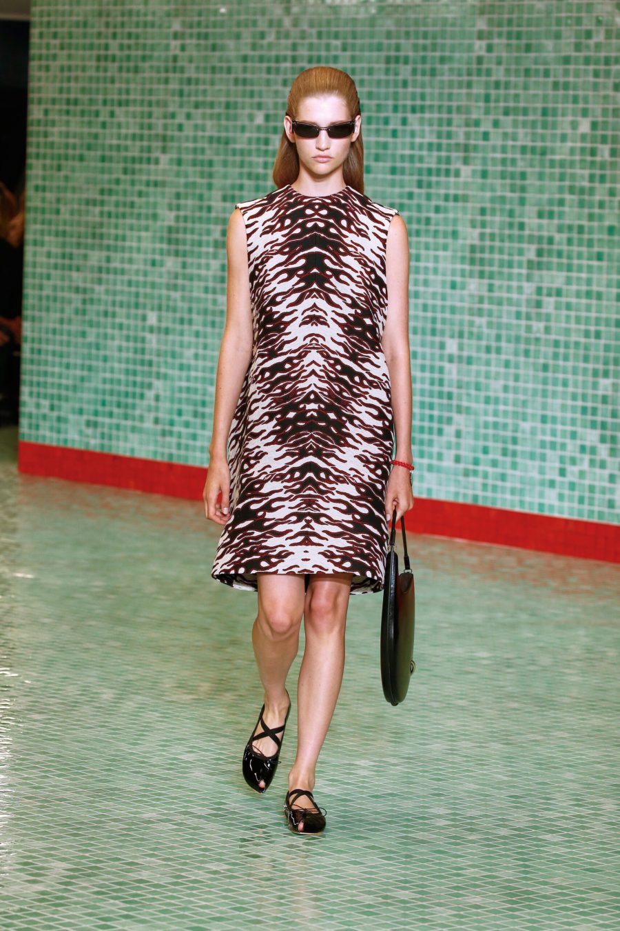 TB_SS25_SHOW_Look17_2x3