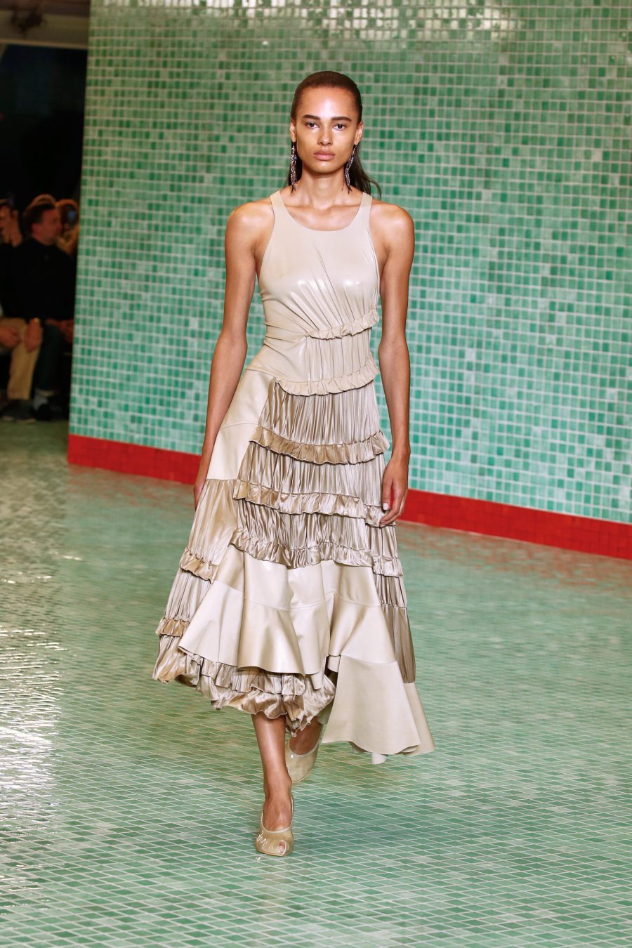 TB_SS25_SHOW_Look7_2x3